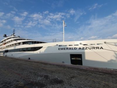 Emerald Azzurra