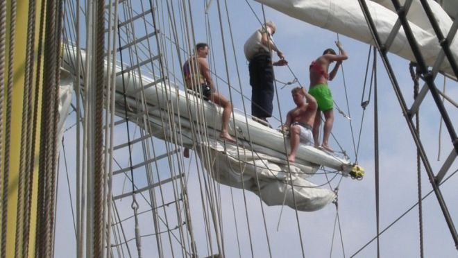 Events auf dem Wasser sind vielfältig - auch ein Bad in der Kieler Förde gehört dazu.