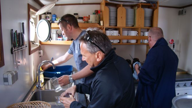 Verkehrte Welt auf der Ostsee: Erst das Vergnügen, dann die Arbeit