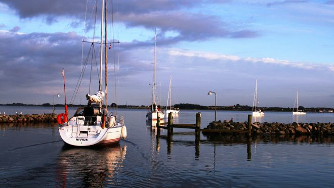 Die Kieler Förde ist eines der bedeutendsten und schönsten Wassersportreviere der deutschen Ostseeküste.