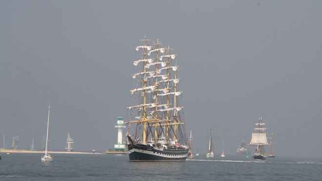Das russische Segelschulschiff Kruzenshtern ist regelmäßig zu Gast auf der Kieler Woche