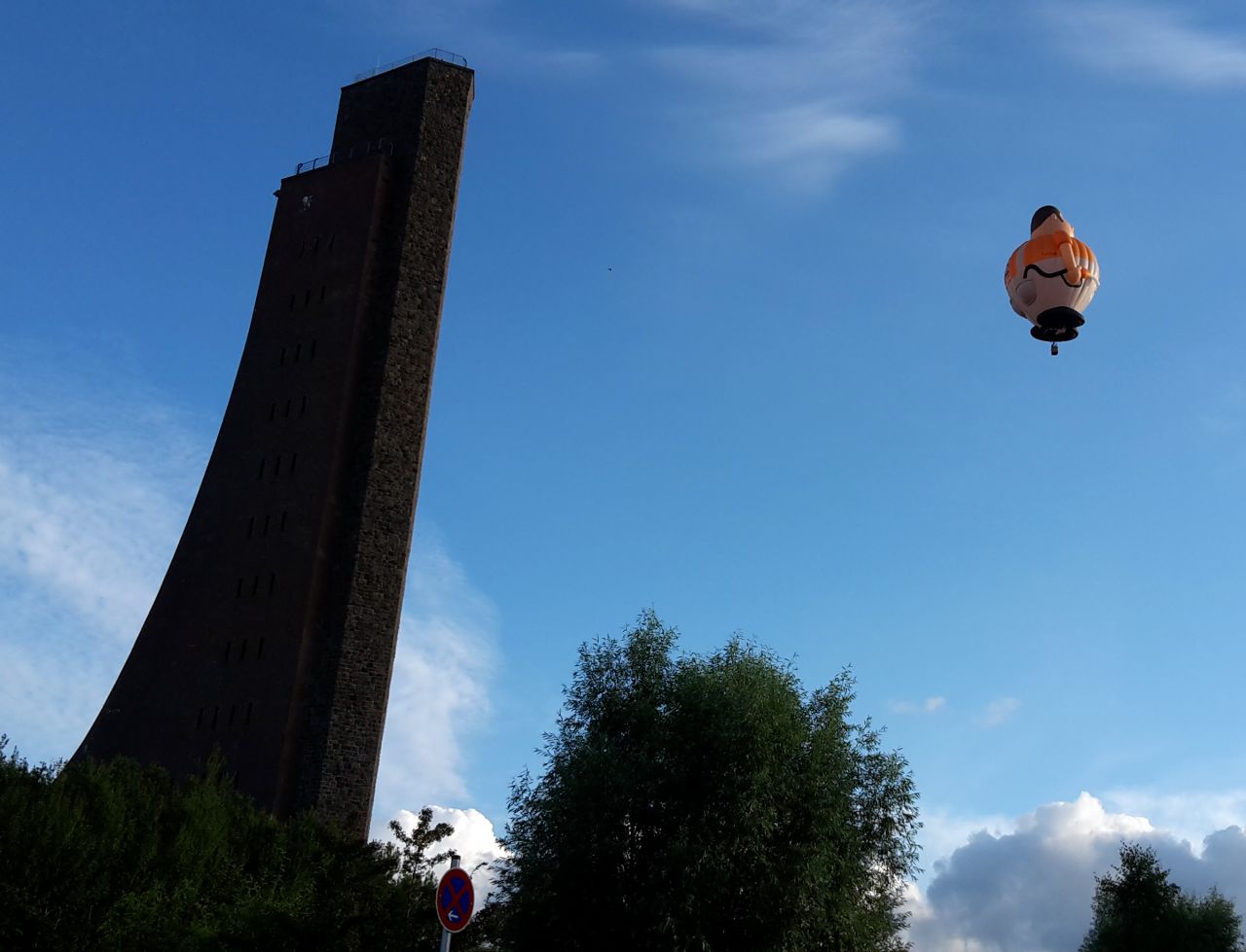Ballon und Ehrenmal